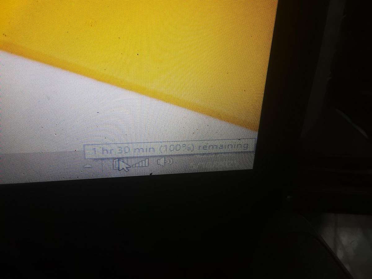 Faulty Lenovo G570 ( hinges problem)