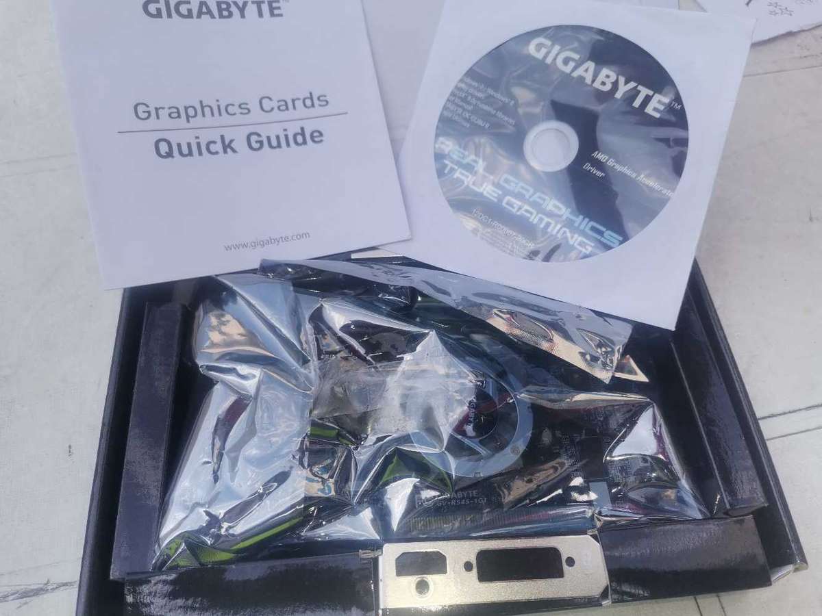 GIGABYTE DDR3 GRAPHIC CARD