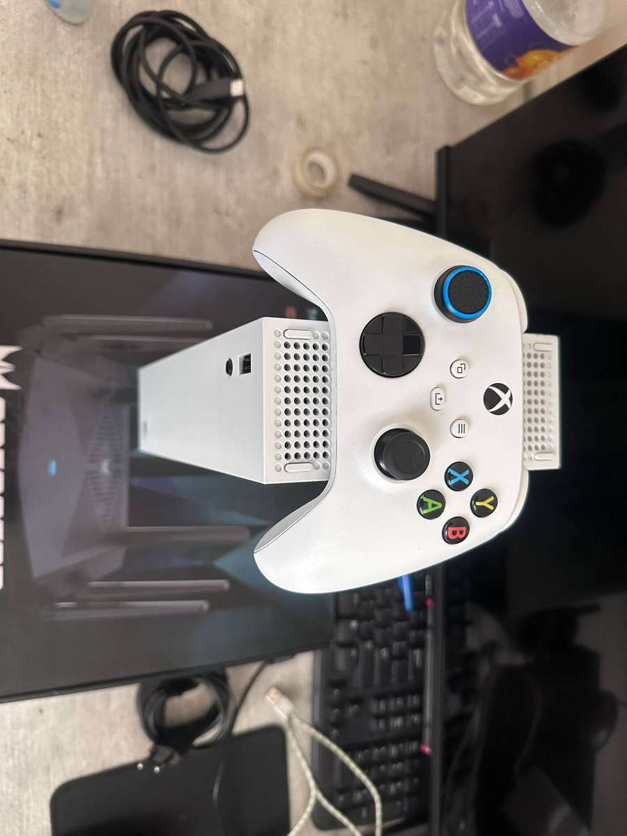Xbox Series S 512GB Used Like New + Digital Games Included