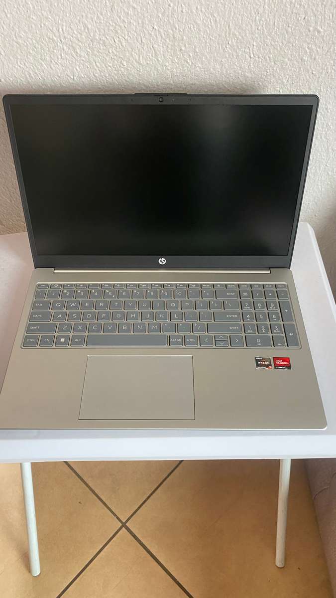 HP Laptop 15-fc0003ni