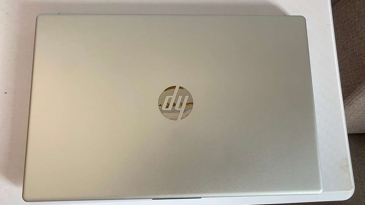 HP Laptop 15-fc0003ni