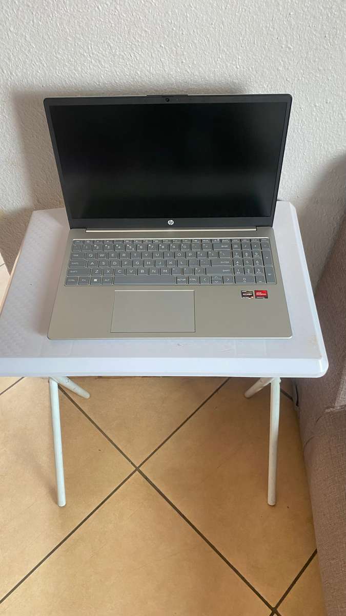 HP Laptop 15-fc0003ni