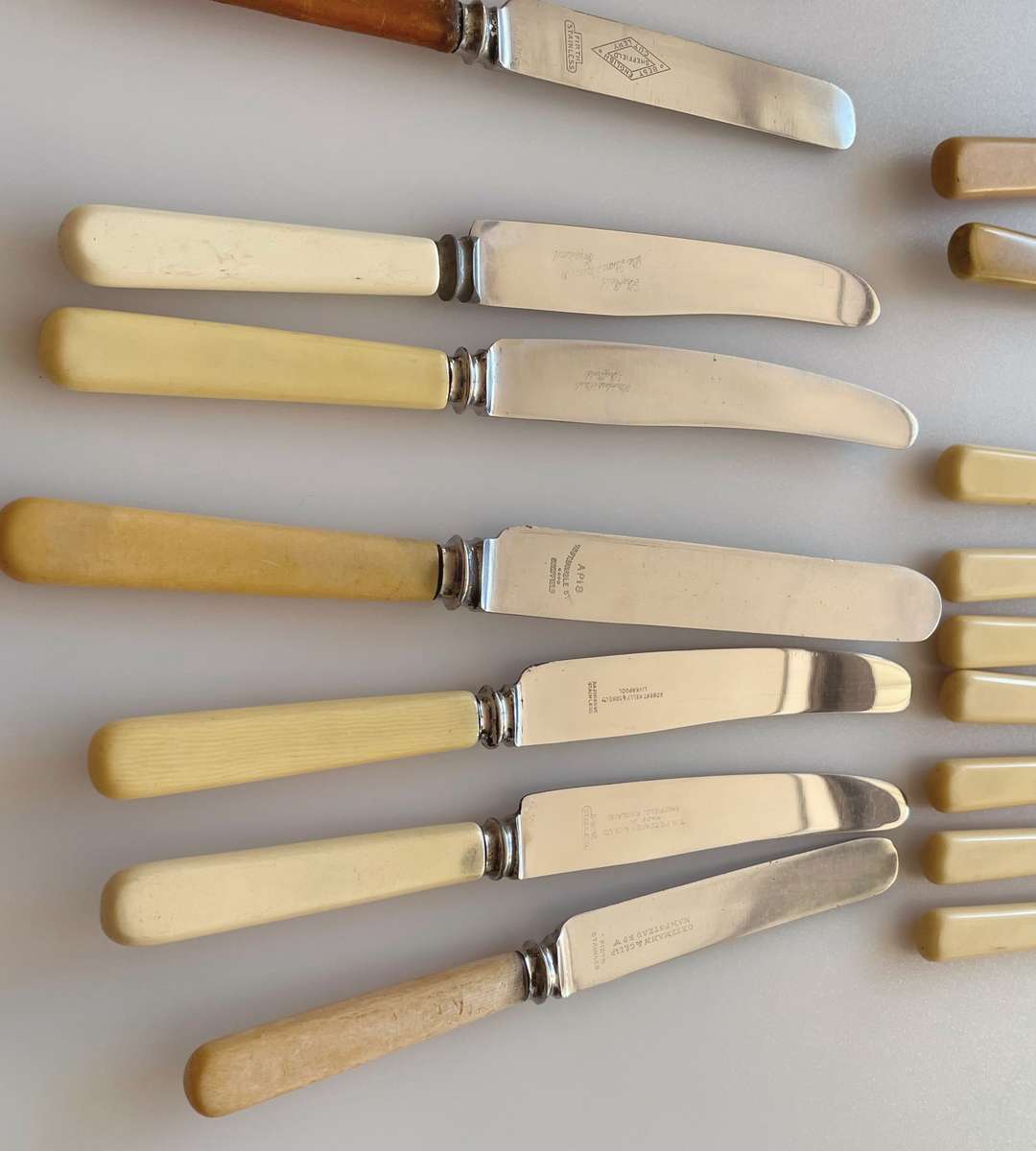 Knife Collection: 35 Knives & 3 Forks - Assorted Sheffield & English Makers - Historical Collectible