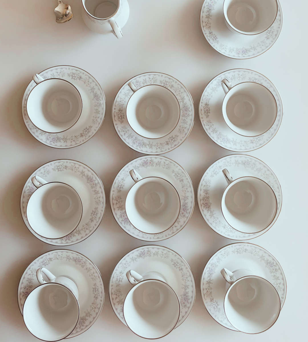 Vintage 25-Piece Noritake Fine China Set -Platinum Trim  Service for 10