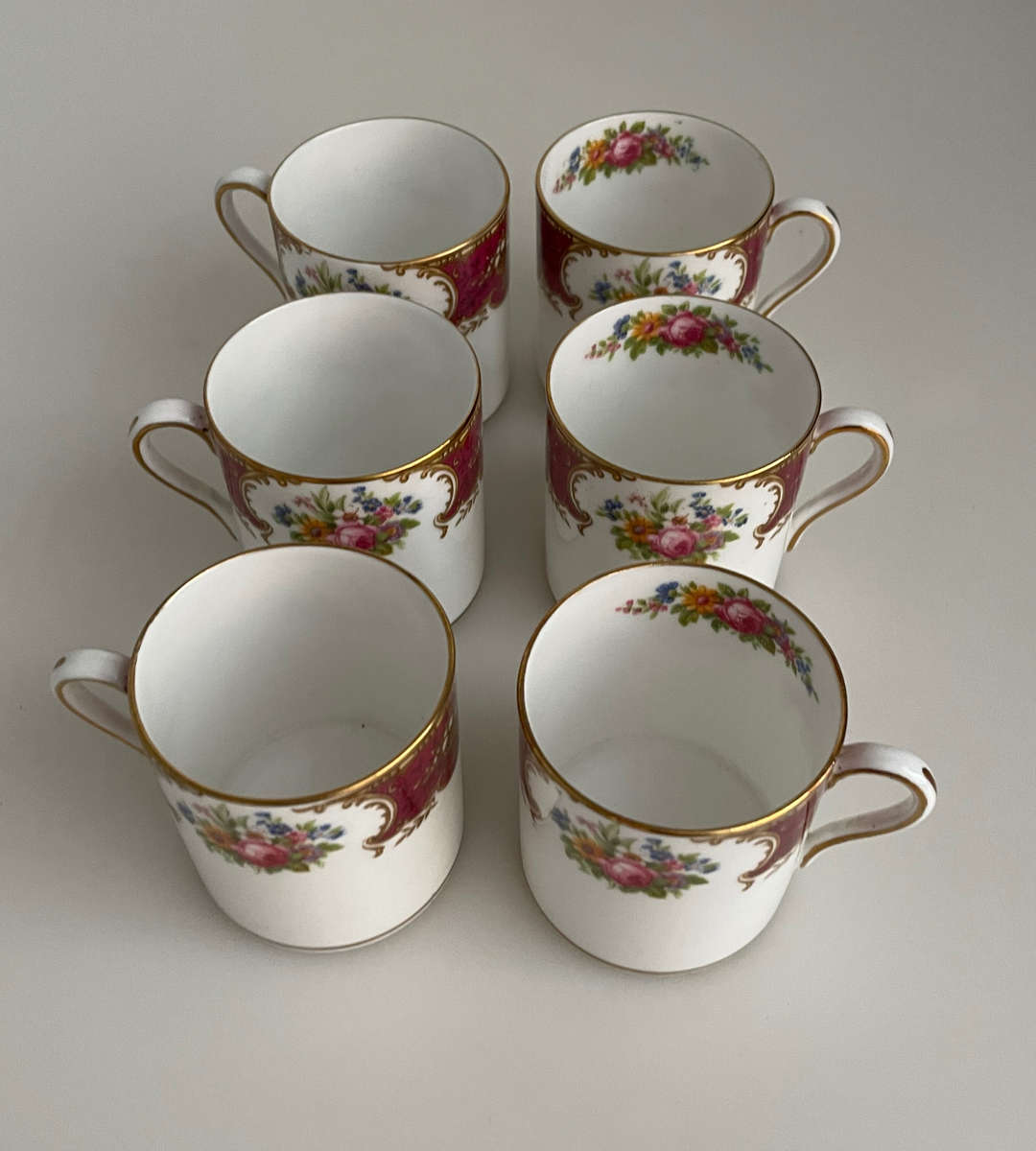 Shelley Duchess 13401 Cup & Saucer Set c.1926  Fine Bone China  6 Teacups & 5 Saucers