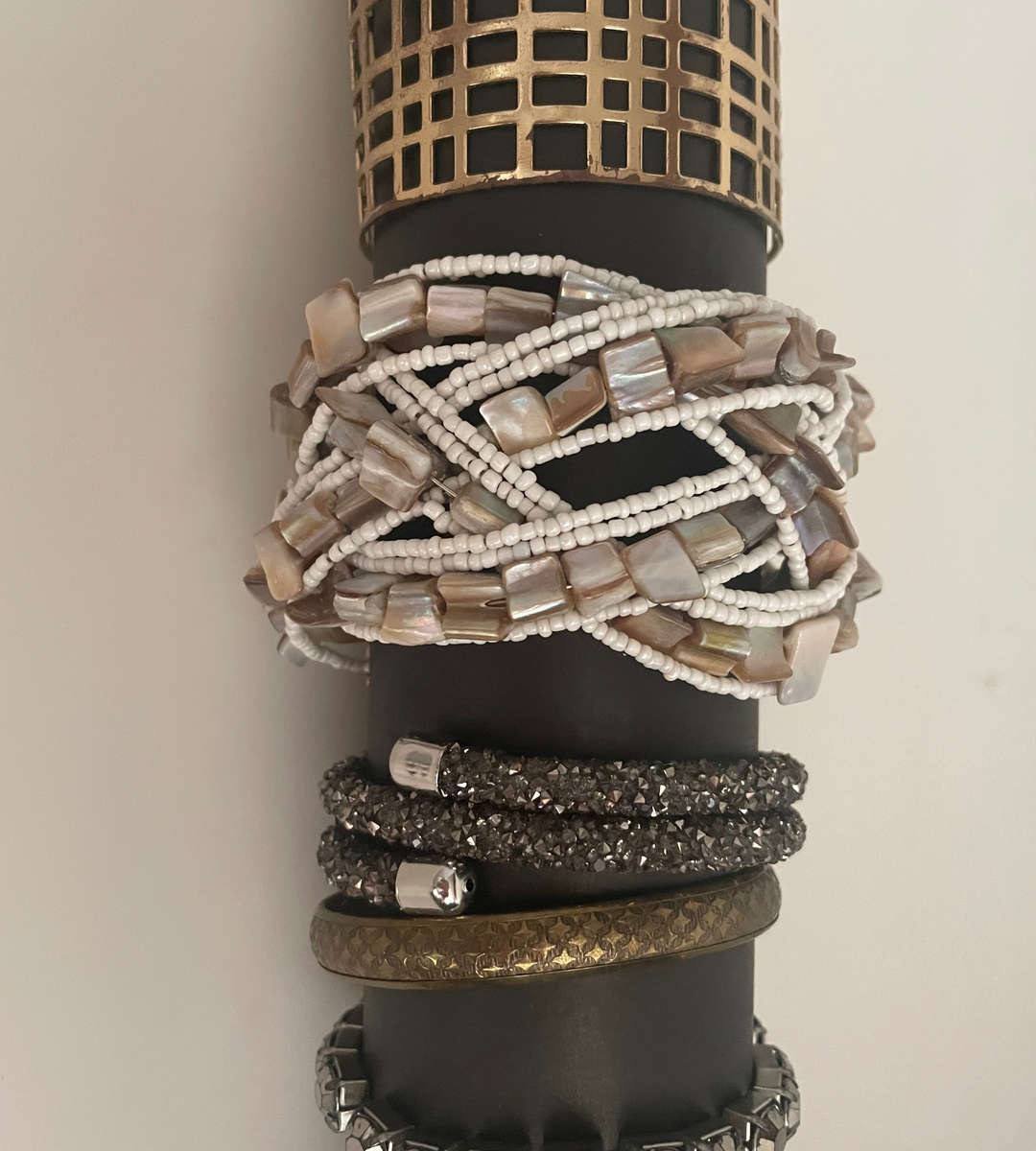 Clearance sale- Bulk Lot of 147+ Costume Jewelry Bracelets & Bangles  Beaded, Cuffs, Plastic