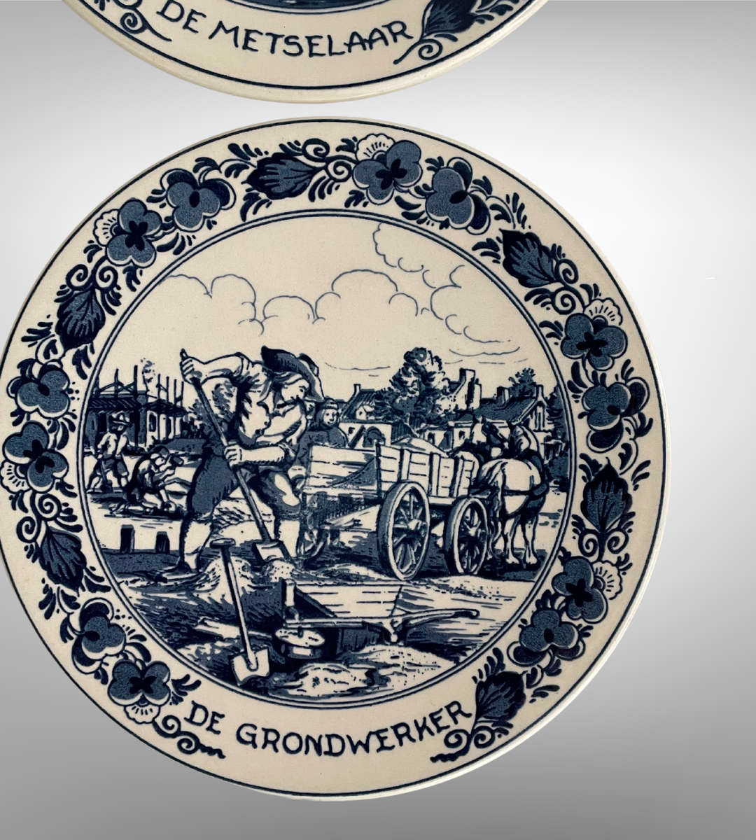 Set of 6 Delft Blauw Royal Distel Wall Plates  Handpainted  Made in Holland  16cm Each