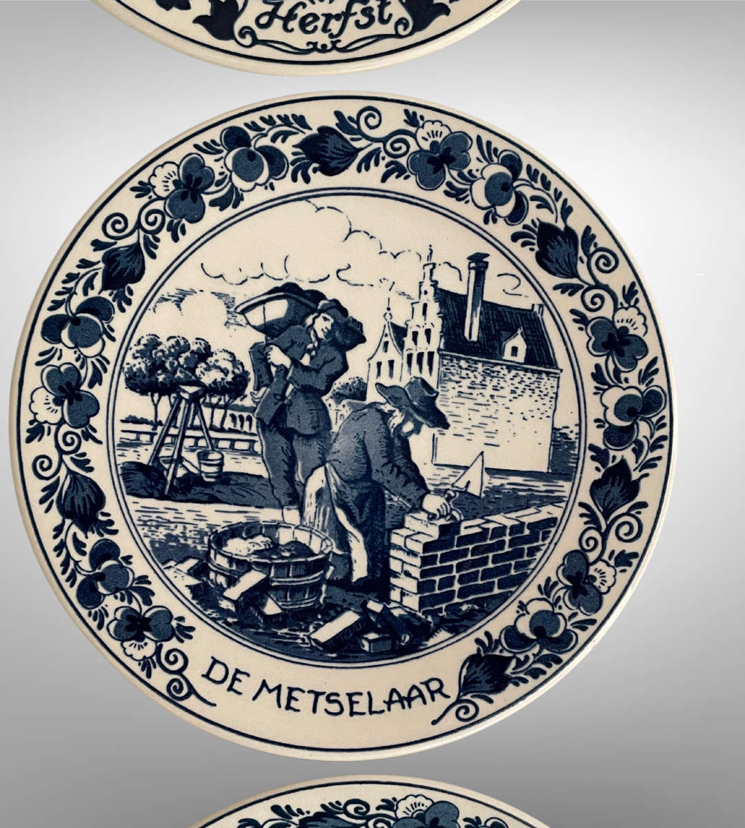 Set of 6 Delft Blauw Royal Distel Wall Plates  Handpainted  Made in Holland  16cm Each