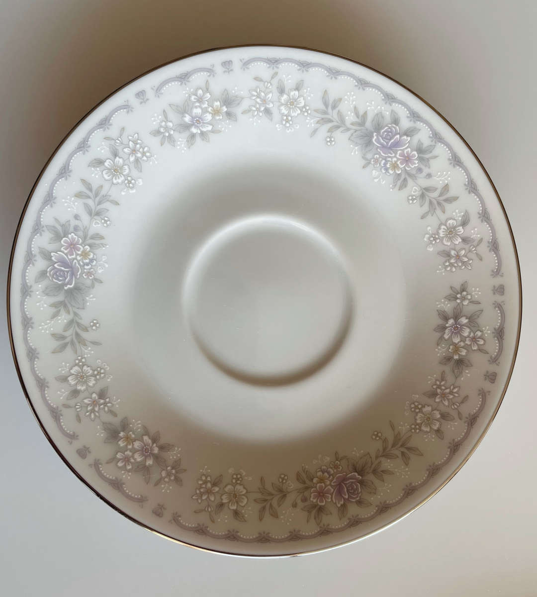 Vintage 25-Piece Noritake Fine China Set -Platinum Trim  Service for 10