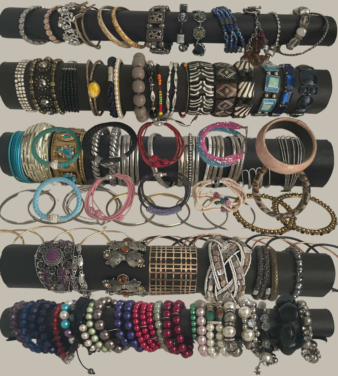 Clearance sale- Bulk Lot of 147+ Costume Jewelry Bracelets & Bangles  Beaded, Cuffs, Plastic
