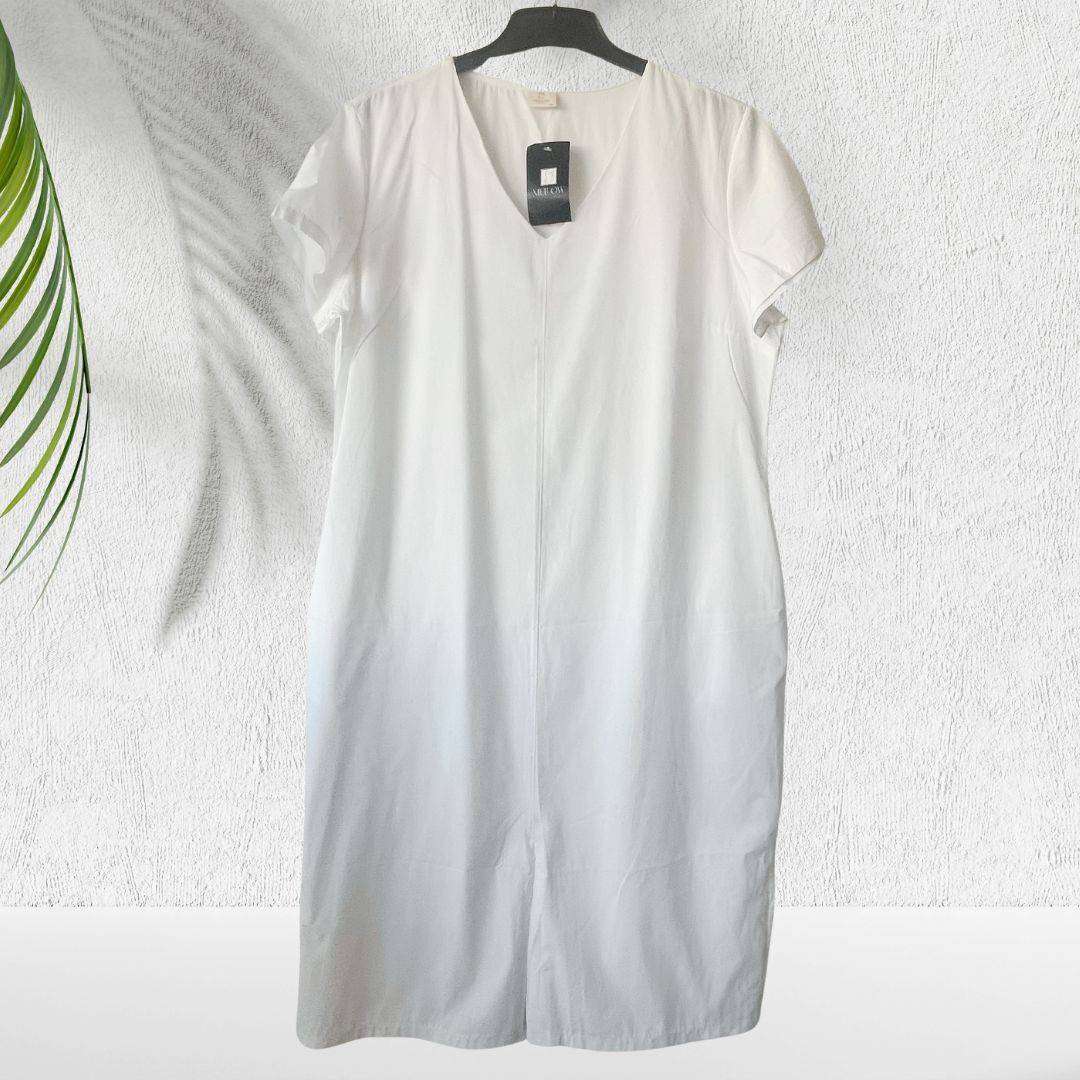 White Cotton-Linen Maxi Sleepwear Dress with Side Slits & Pockets  Size Large (Fits SA 40-42)  R85
