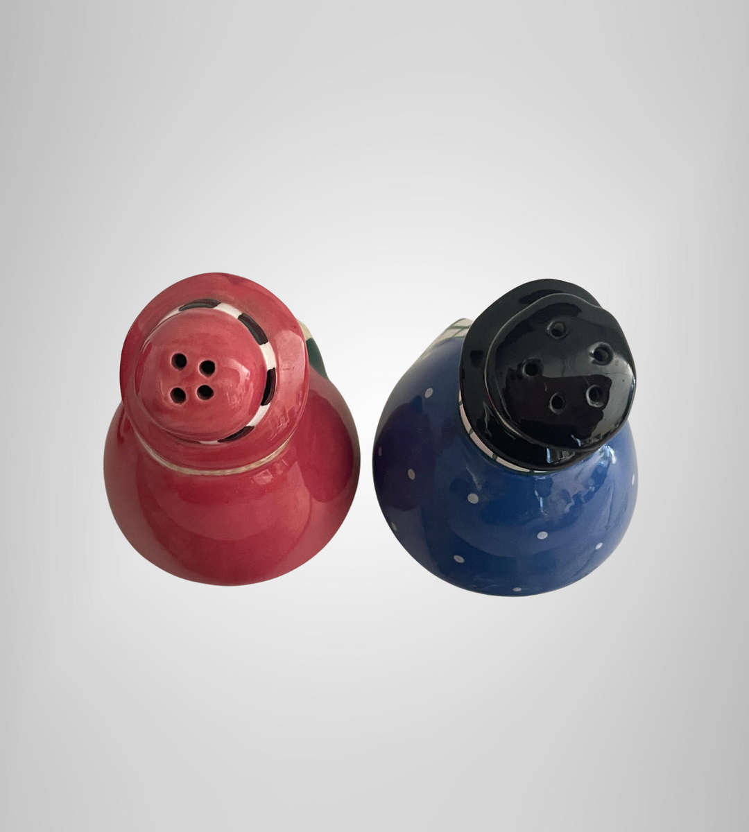 R1 Start -Vintage Christmas Salt & Pepper Shakers