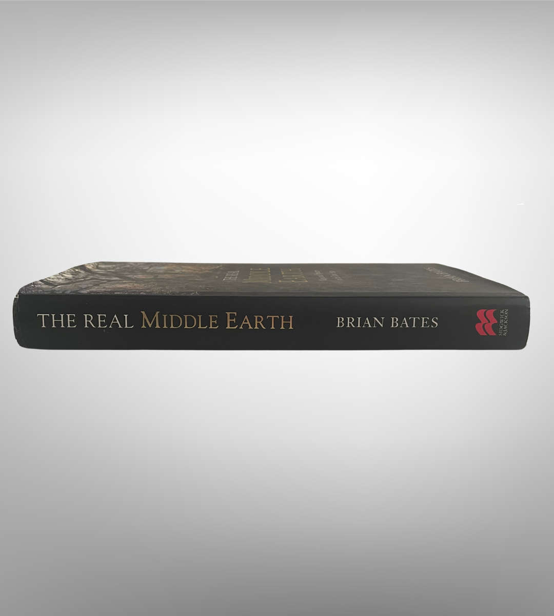 The Real Middle-Earth by Brian Bates  Hardcover  The Magic & Mystery That Inspired Tolkien