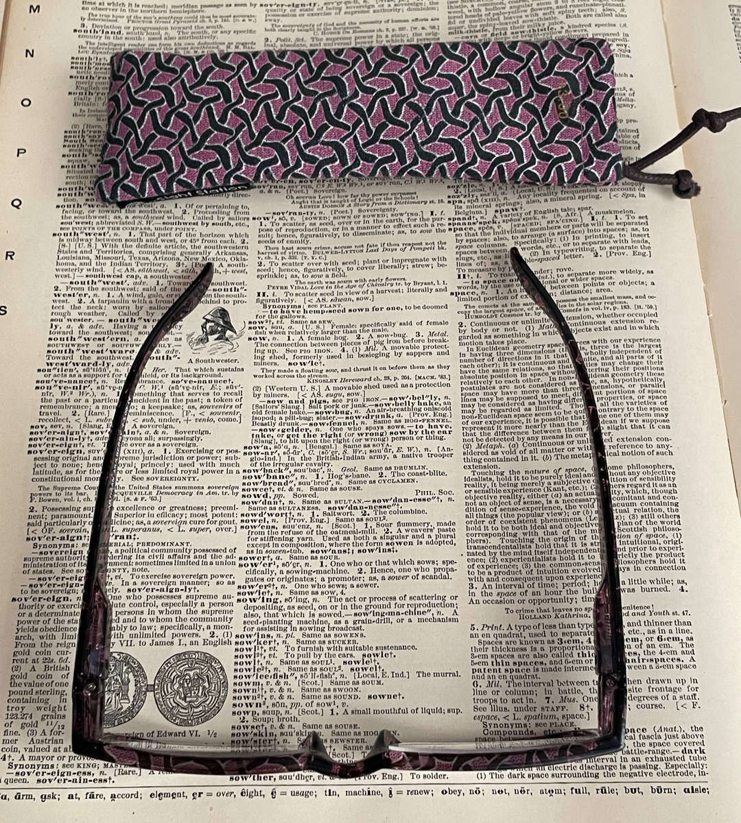 Reading Glasses +3.00 Strength Clearance New Condition Branded Styles Free Case