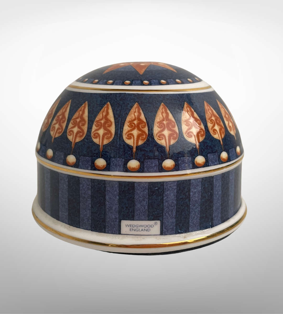 Wedgwood Millennium Dome Paperweight  Made in England, 6cm x 8.5cm
