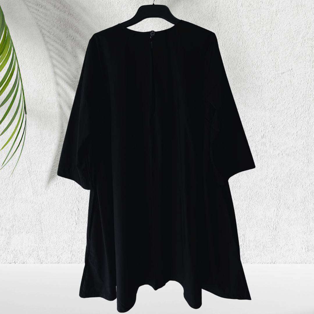 Classic Black A-Line Dress with Hidden Pockets  Cotton-Linen Blend  Size XL (Fits SA 4446)  R750
