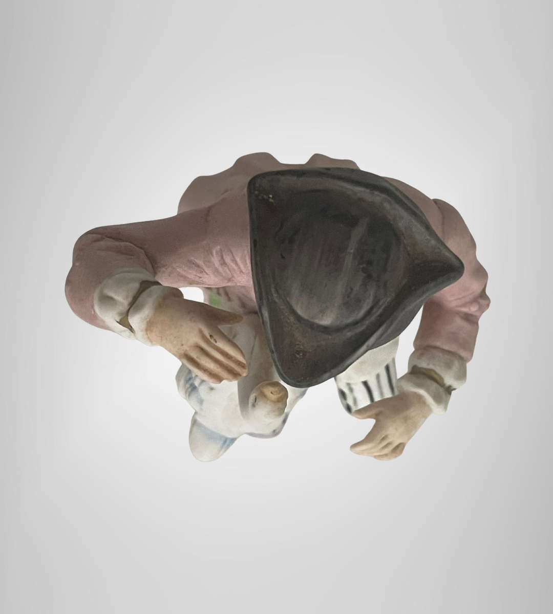 R1 Start- Vintage Norleans Japan Porcelain Figurine  Colonial Man with Swan