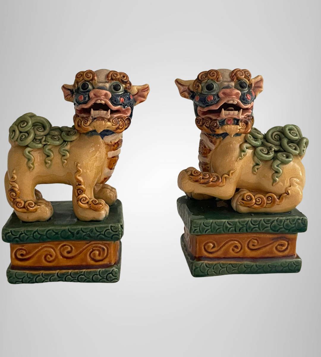 Exquisitely Detailed Small 12.5cm Ceramic Foo Dogs on Plinths (Pair)