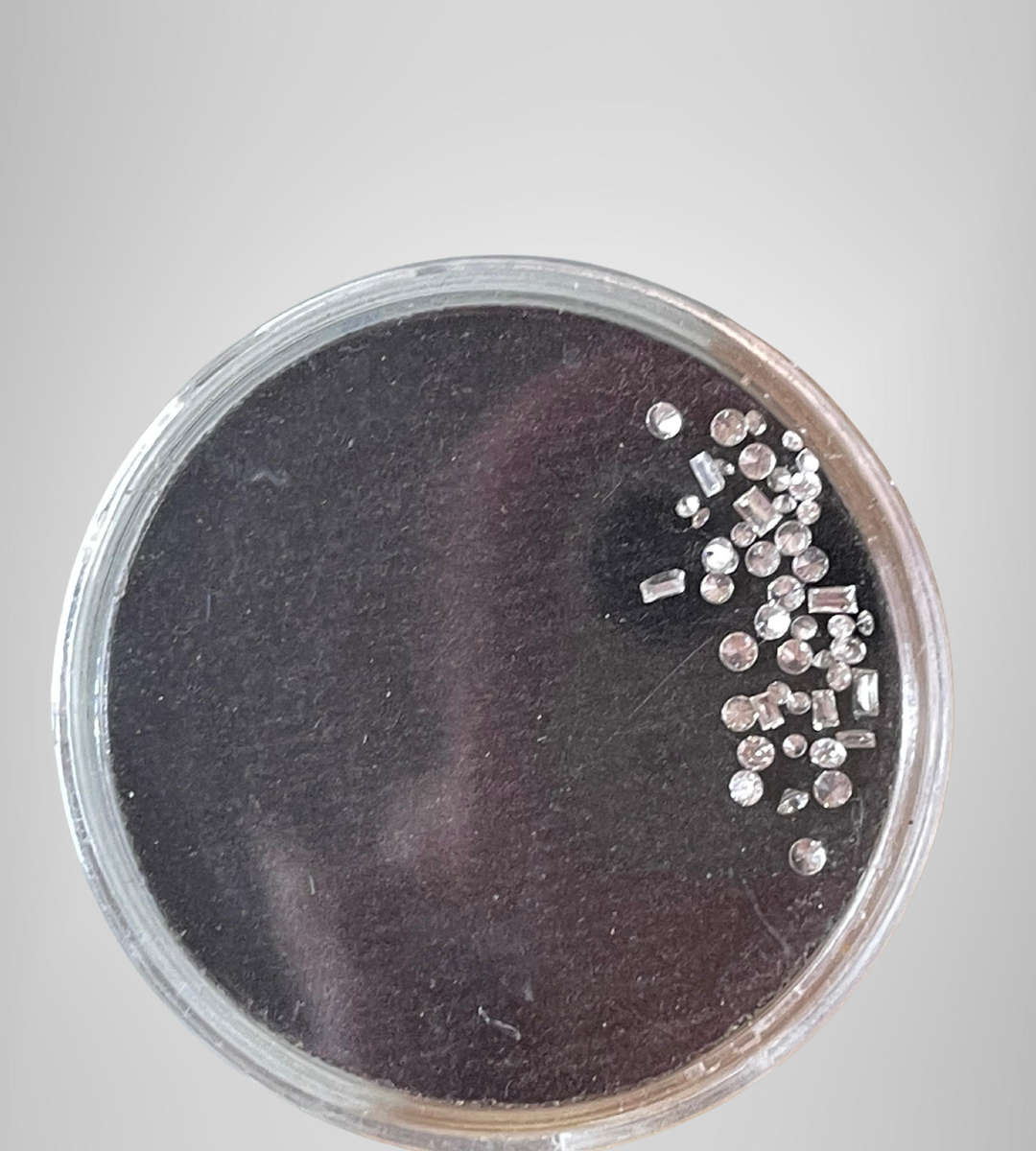 48 Loose Diamond Chips  Brilliant & Baguette Cut  0.40ct Total  H/SI Clarity