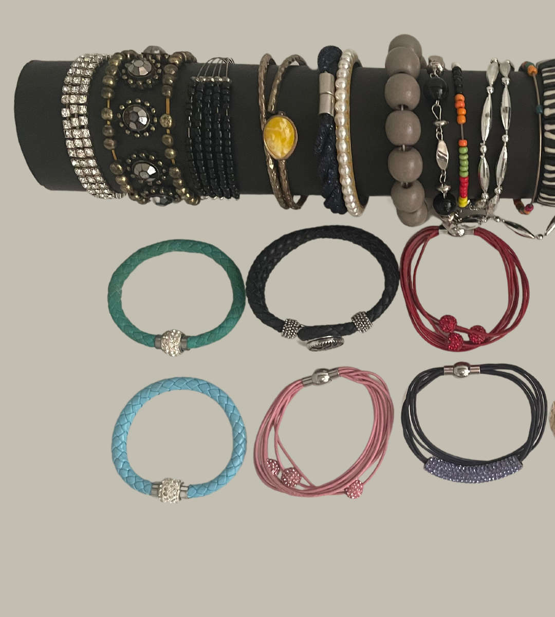 Clearance sale- Bulk Lot of 147+ Costume Jewelry Bracelets & Bangles  Beaded, Cuffs, Plastic