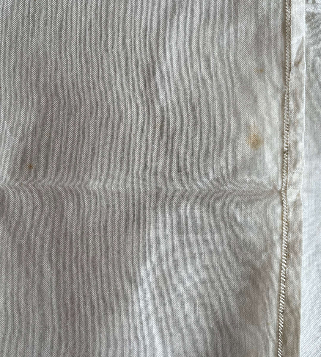 Lot of 3 Vintage Embroidered Tablecloths with Matching Serviettes  26 Pieces Total