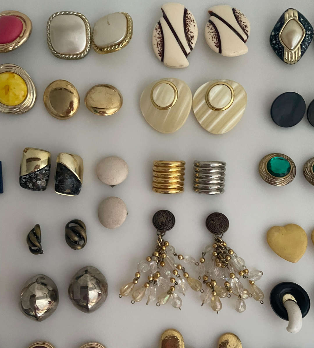 Vintage Costume Jewelry Lot  50+ Pieces Clip-On Earrings, Brooches, Necklaces & More