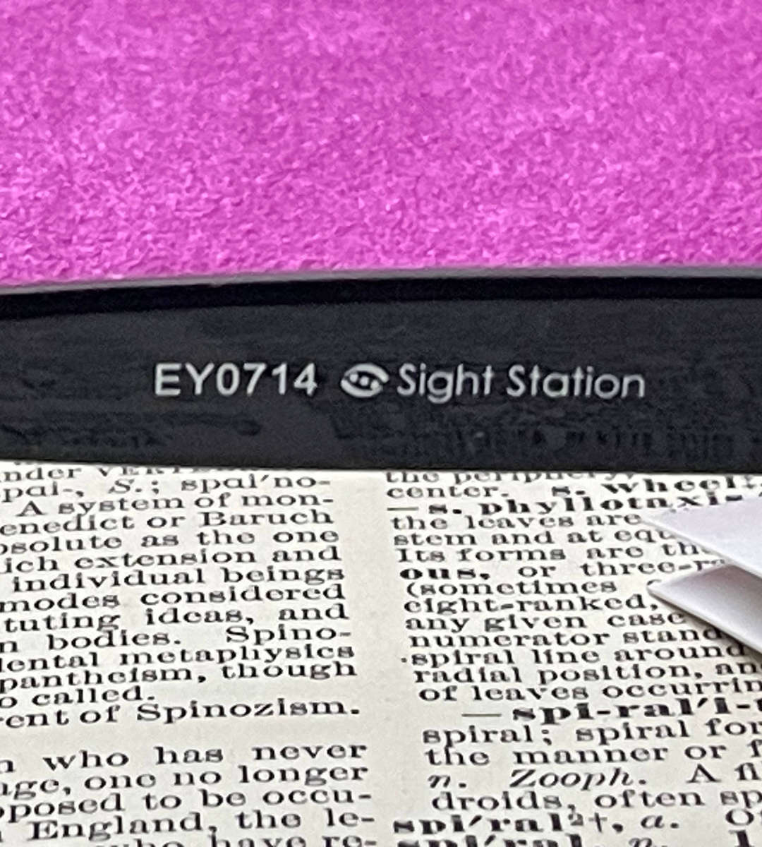Reading Glasses +1.50 Strength Branded Clearance New With Free Case