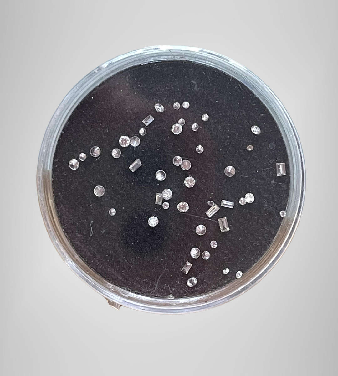 48 Loose Diamond Chips  Brilliant & Baguette Cut  0.40ct Total  H/SI Clarity