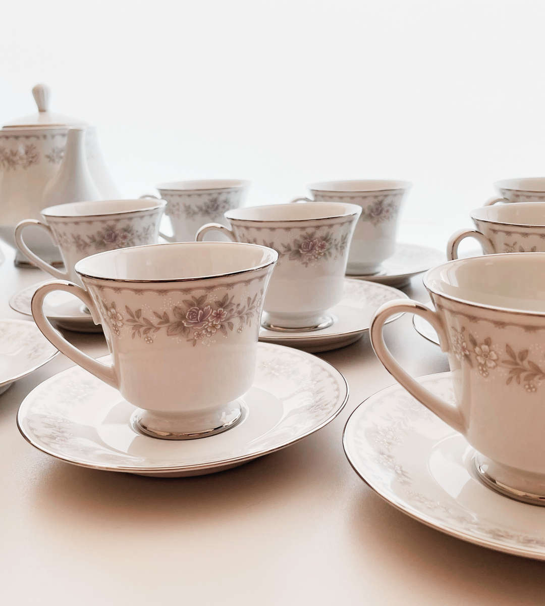 Vintage 25-Piece Noritake Fine China Set -Platinum Trim  Service for 10