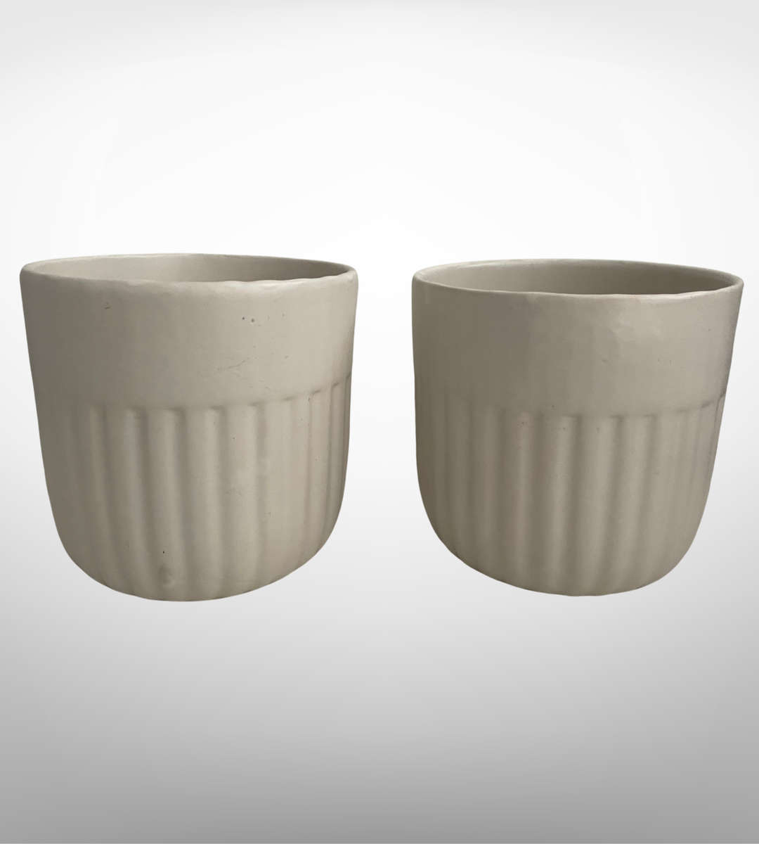 Set of 4 Thickly Potted Ceramic Planter Pots  2 Large & 2 Small, Natural White Color