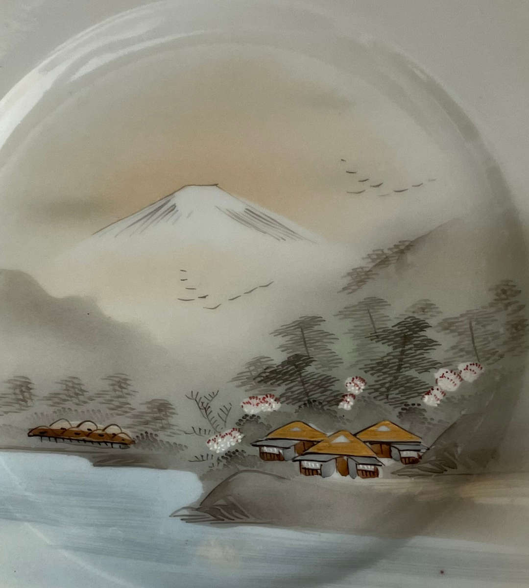 Japanese Porcelain Side Plate - Mt. Fuji Design-18.7cm
