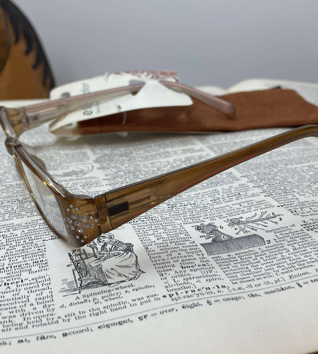 Reading Glasses +1.00 Strength Branded Clearance New With Free Case