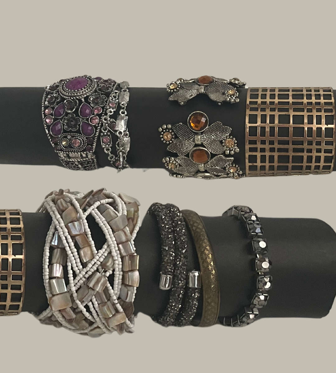 Clearance sale- Bulk Lot of 147+ Costume Jewelry Bracelets & Bangles  Beaded, Cuffs, Plastic