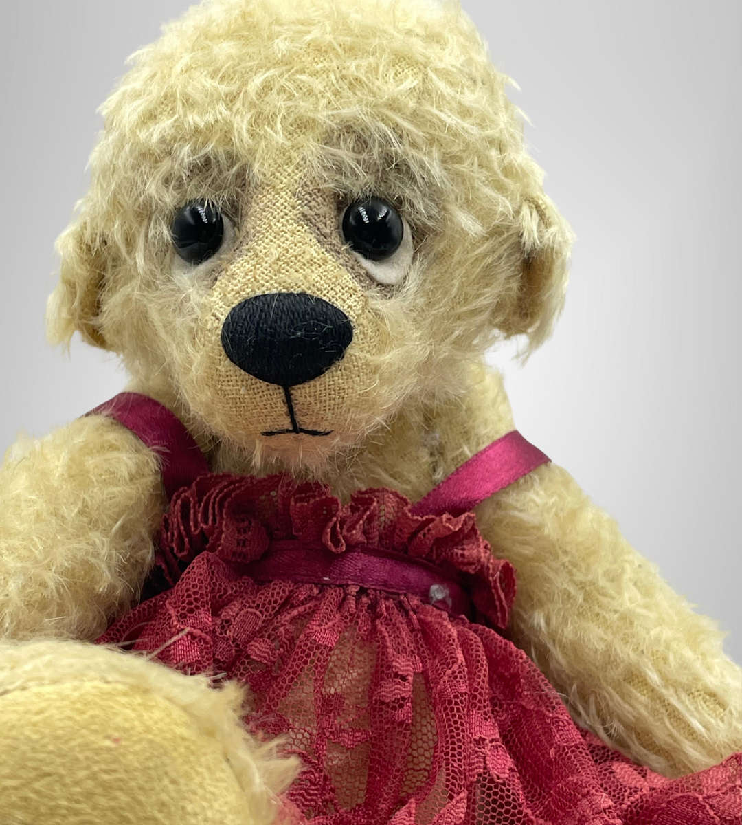 Vintage Ellie-Style Artist Bear  Possibly Monica Spicer  R1 START  Selling As Found