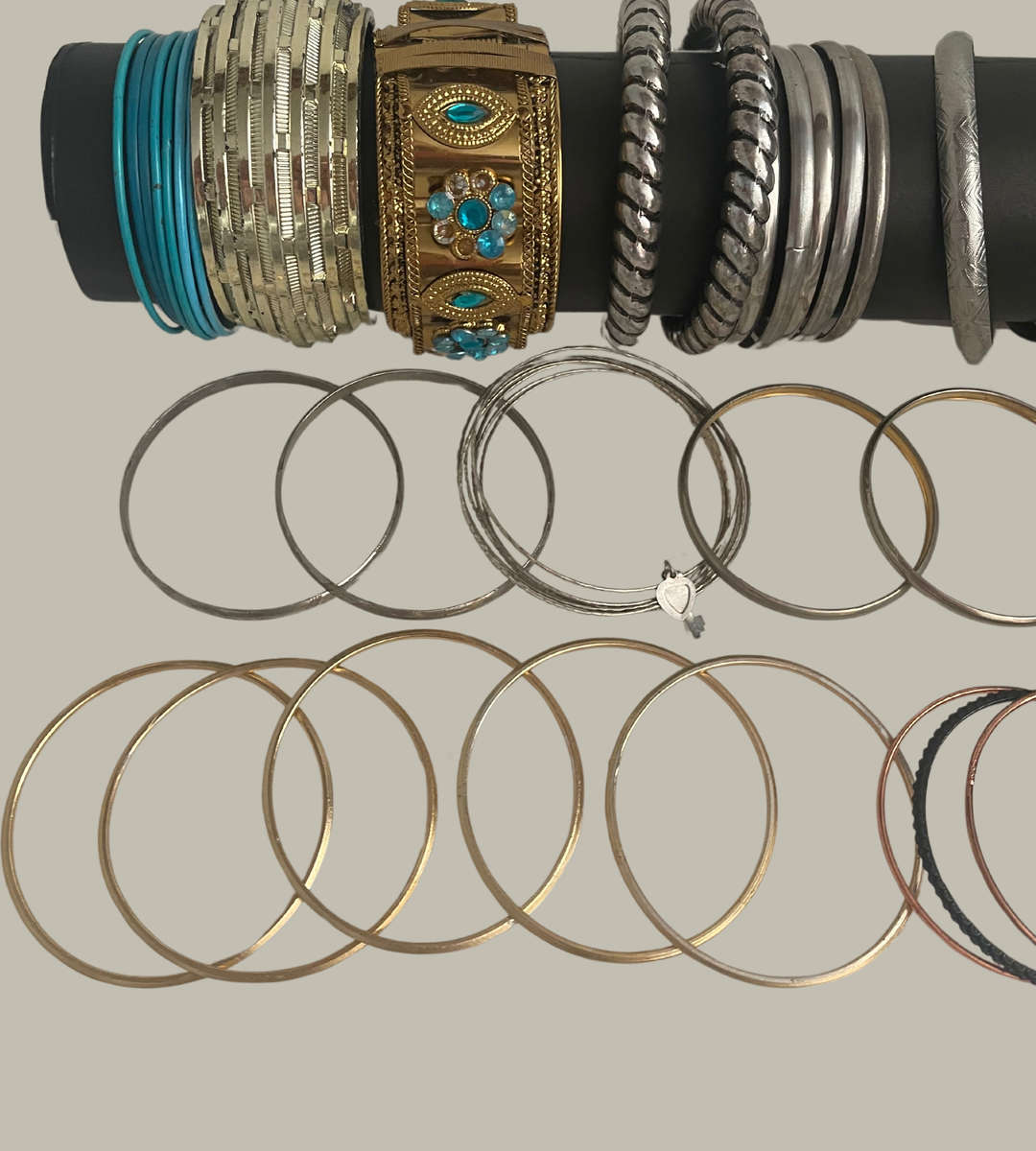 Clearance sale- Bulk Lot of 147+ Costume Jewelry Bracelets & Bangles  Beaded, Cuffs, Plastic