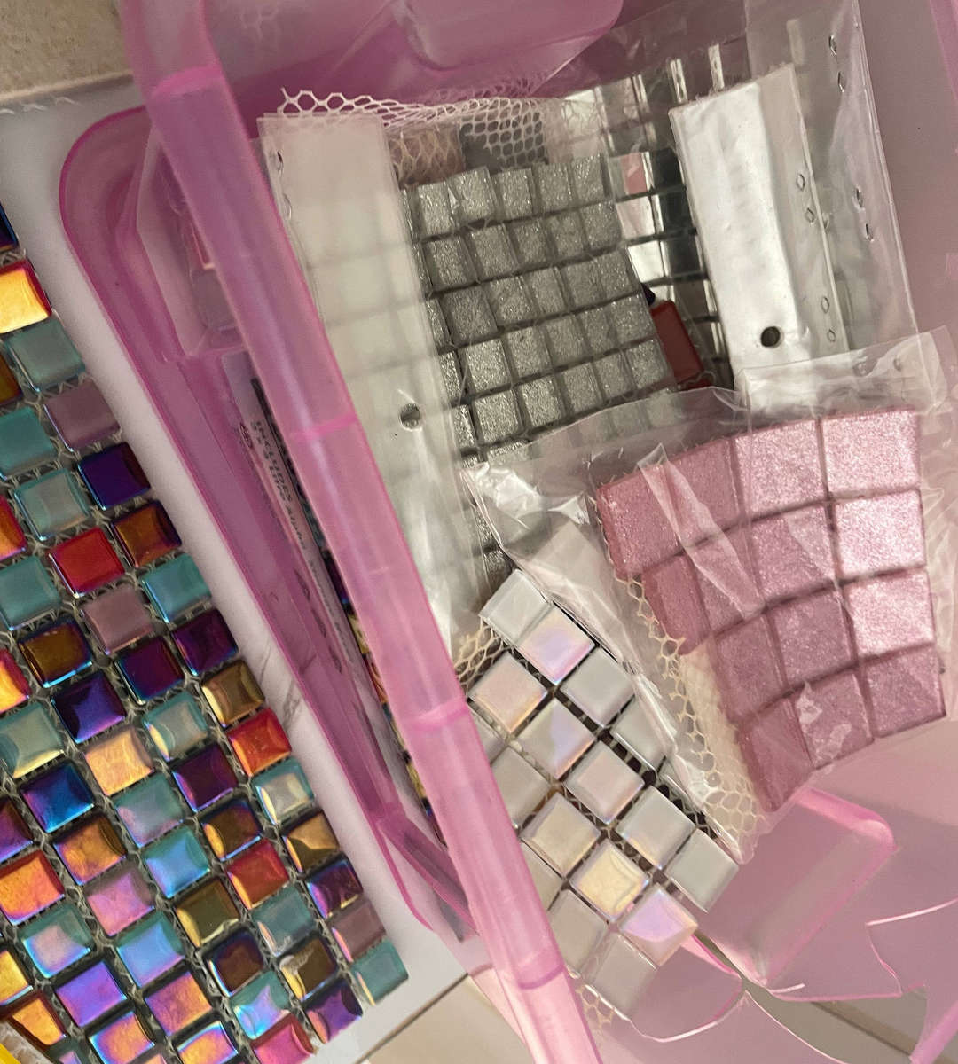 Reserved For Nadine: Lot of Over 12.7kg 70 Mosaic Squares with 12 Holders + Tools & 4 Mosaic Books
