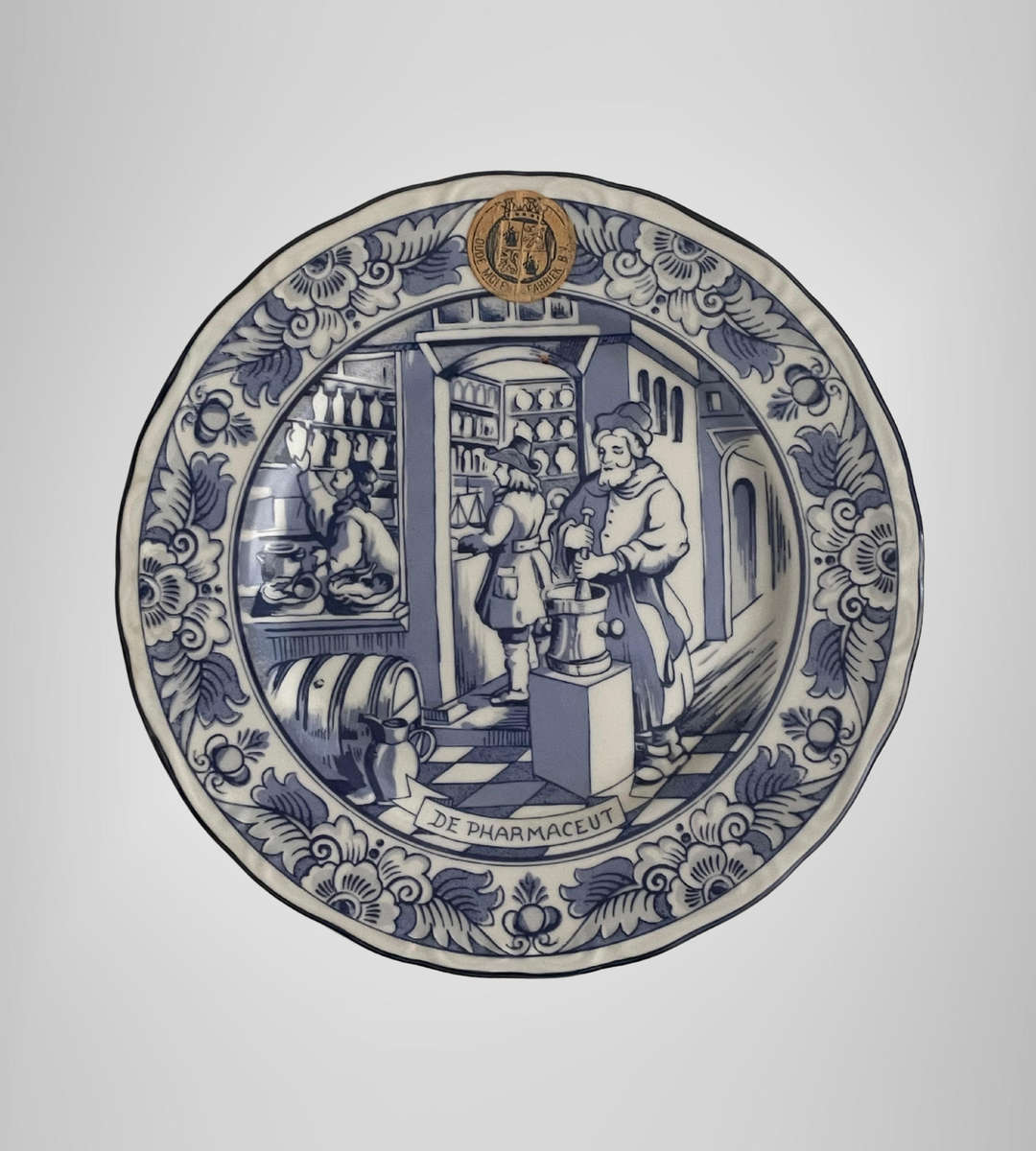 Oude Molen Fabriek M Delft Holland Collectable Plate  De Pharmaceut  Series 1428  18cm
