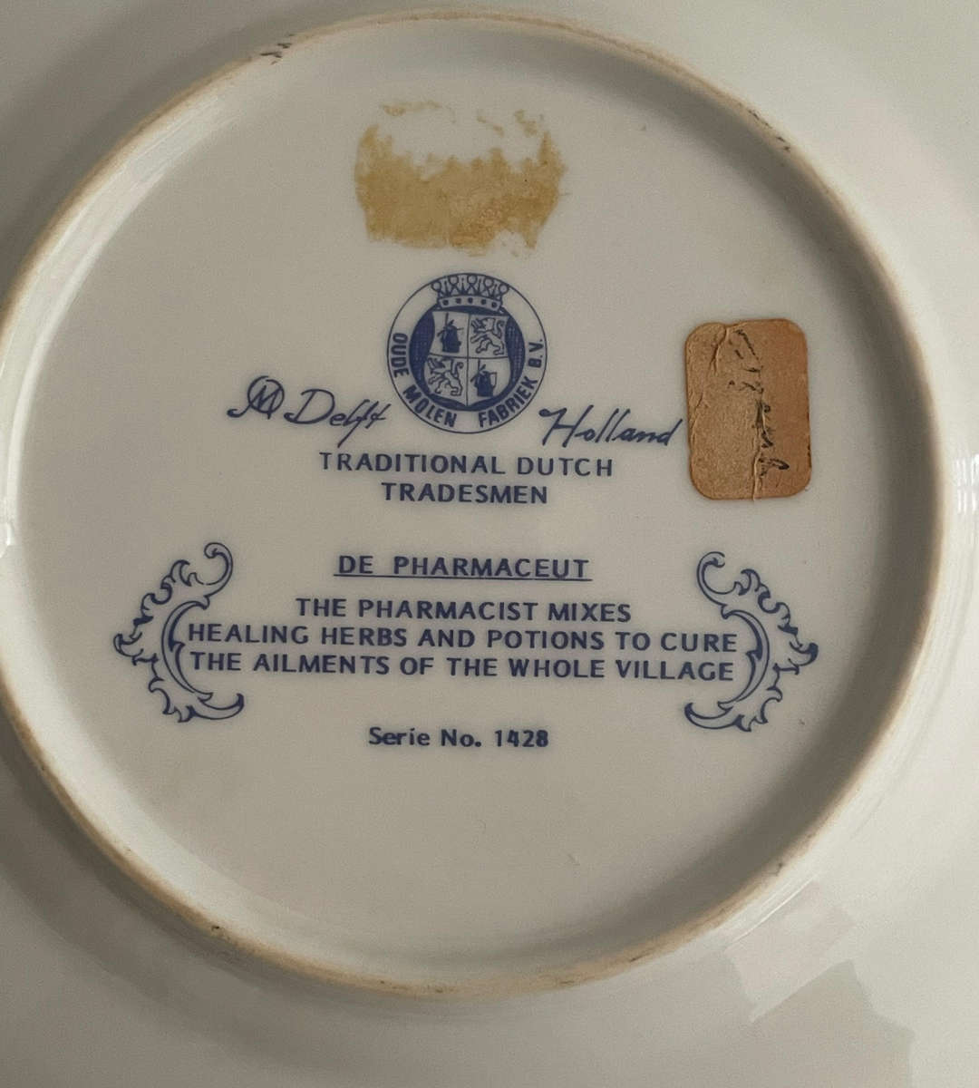 Oude Molen Fabriek M Delft Holland Collectable Plate  De Pharmaceut  Series 1428  18cm