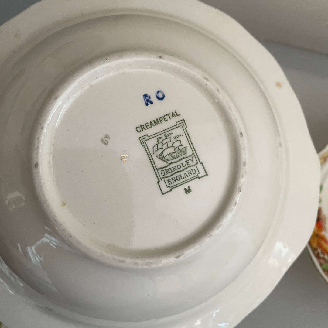 Grindley Creampetal England  Autumn Leaf Pattern  1930s  2x Serving Bowls and Gravy Boat