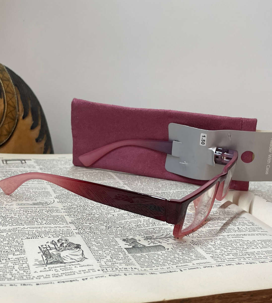 Reading Glasses +1.50 Strength Branded Clearance New With Free Case