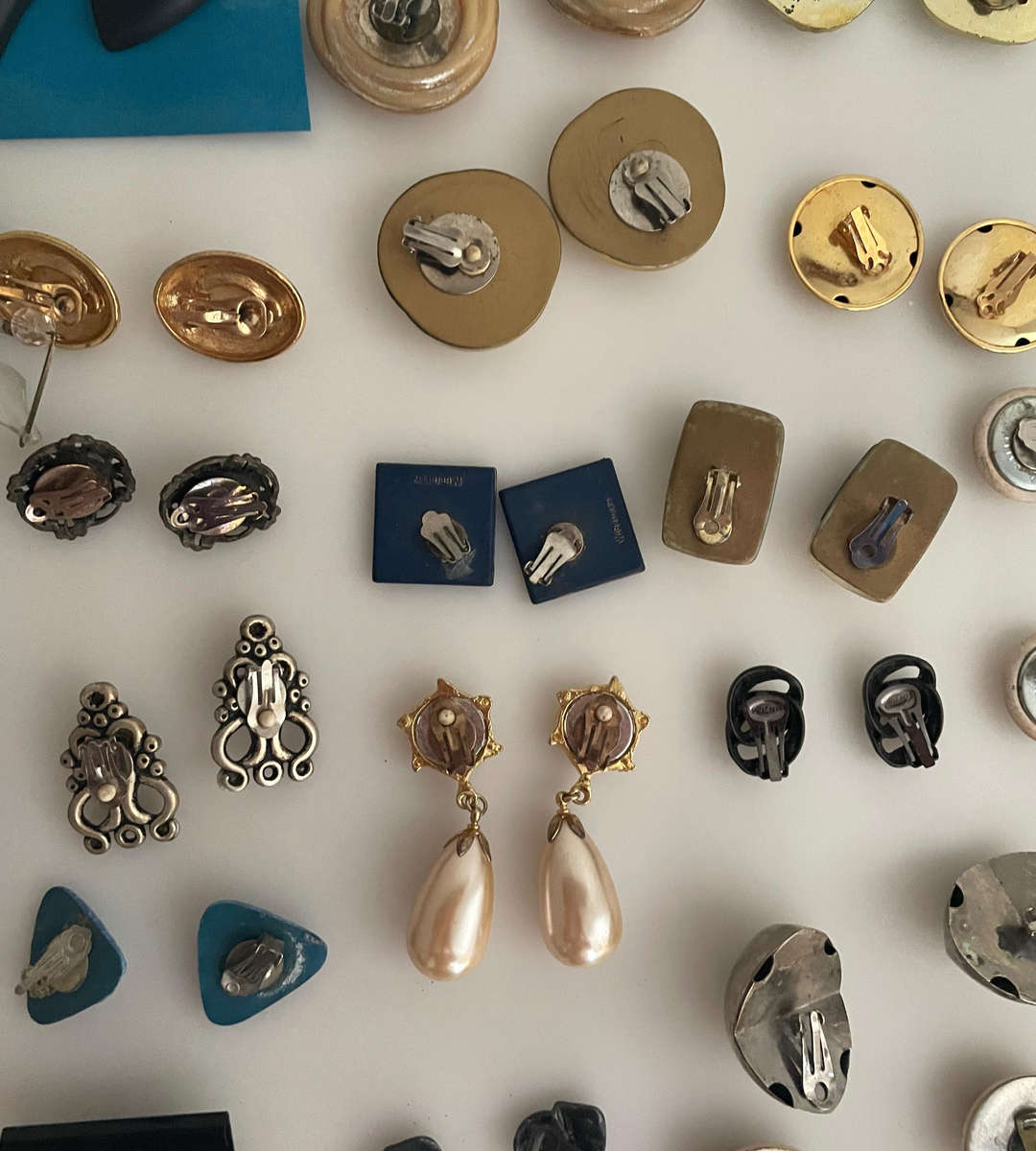 Vintage Costume Jewelry Lot  50+ Pieces Clip-On Earrings, Brooches, Necklaces & More