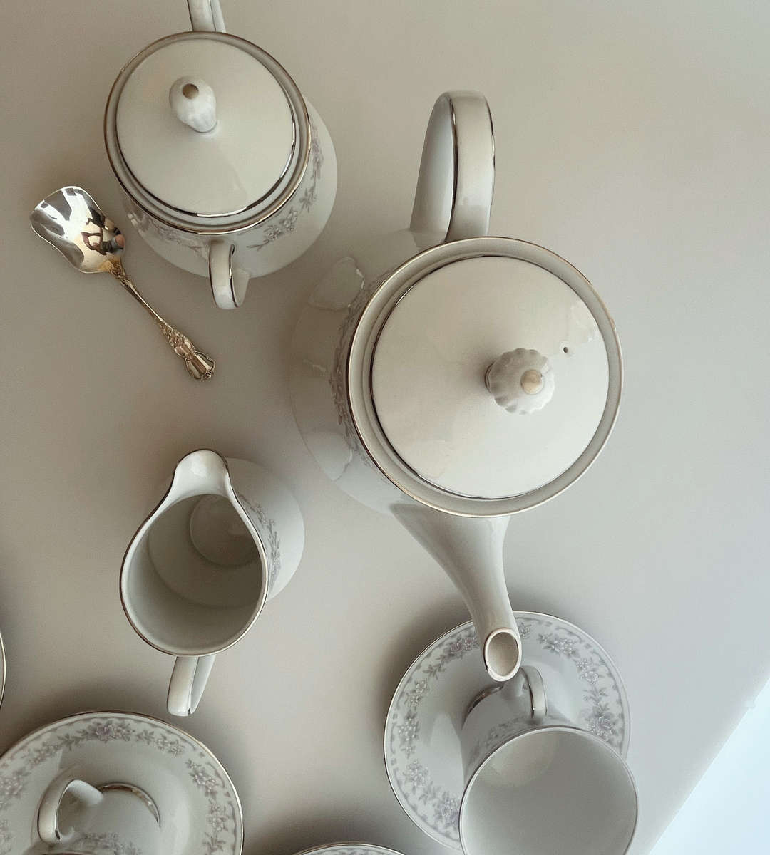 Vintage 25-Piece Noritake Fine China Set -Platinum Trim  Service for 10