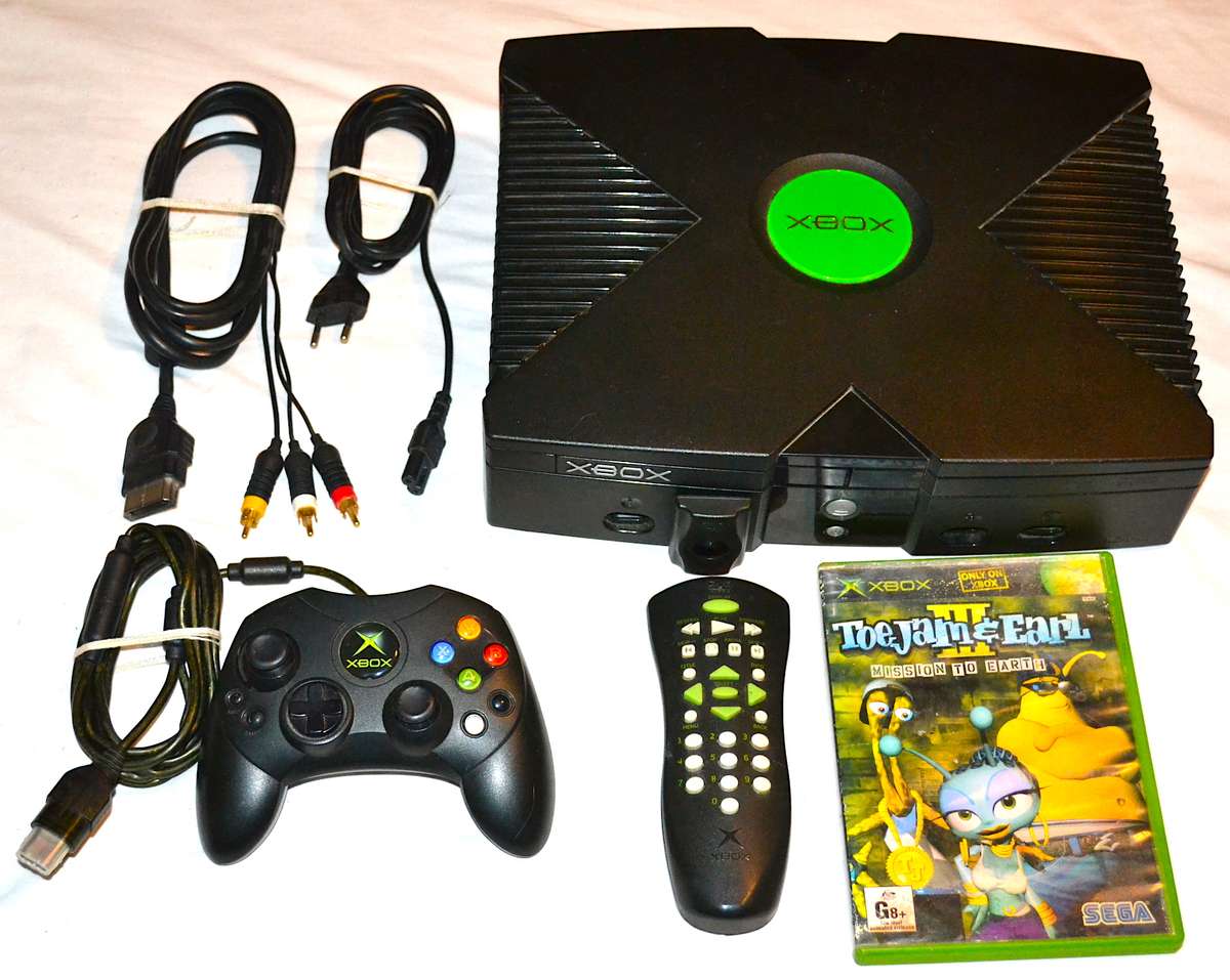 Microsoft Original Xbox Console with Controller & Cables