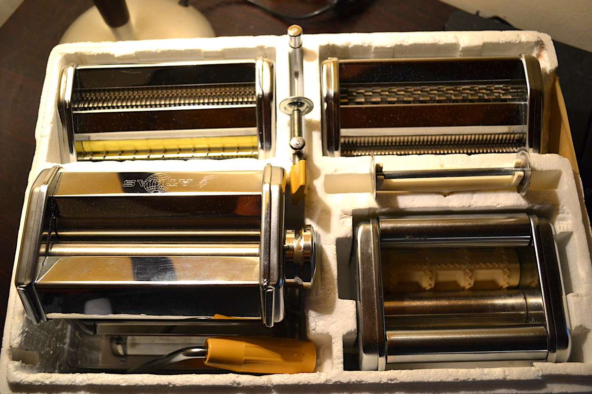 Marcato Multipast Pasta Machine + 5 Accessories Ravioli Spaghetti Etc.-
