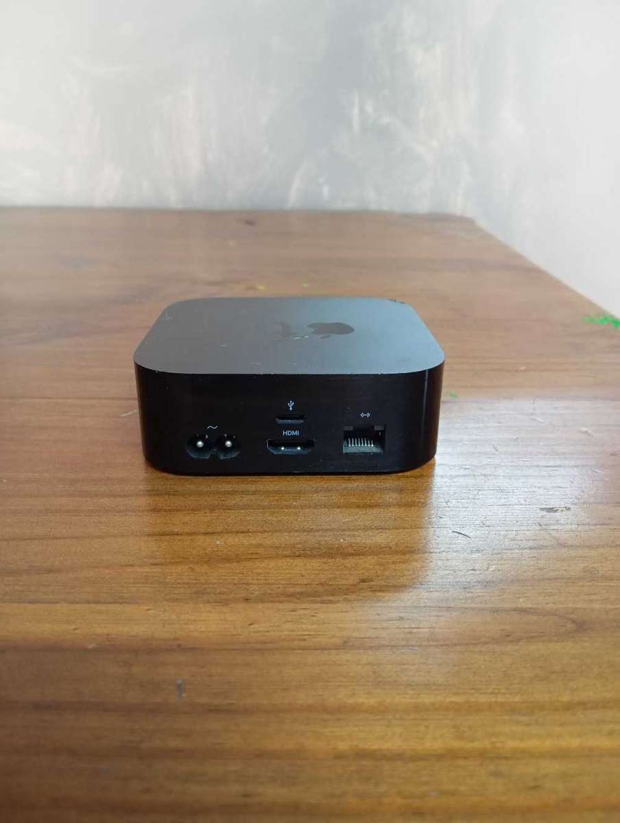 Apple TV 4th gen A1625 no remote no power cord