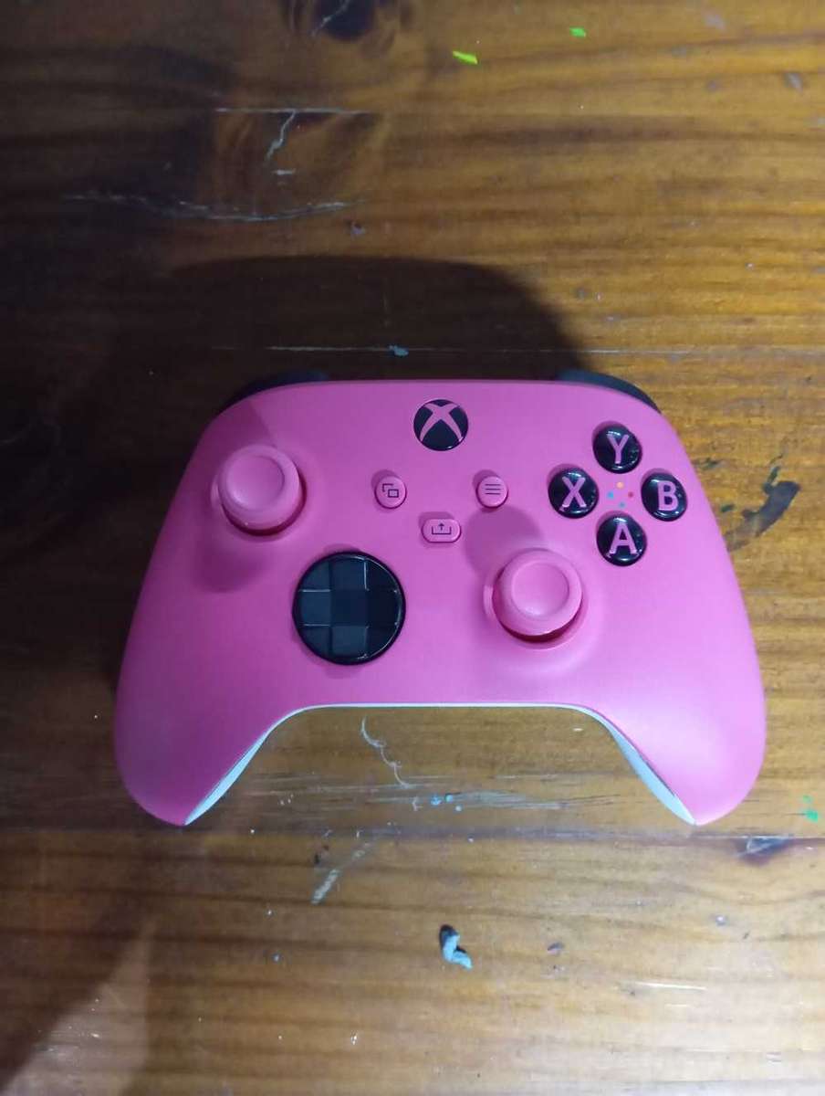 Xbox Series Deep Pink Controller