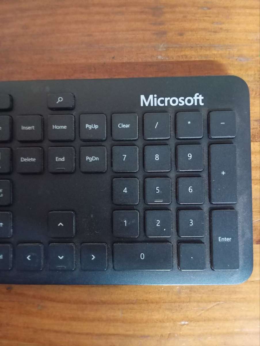 Microsoft Bluetooth Desktop Keyboard & Mouse