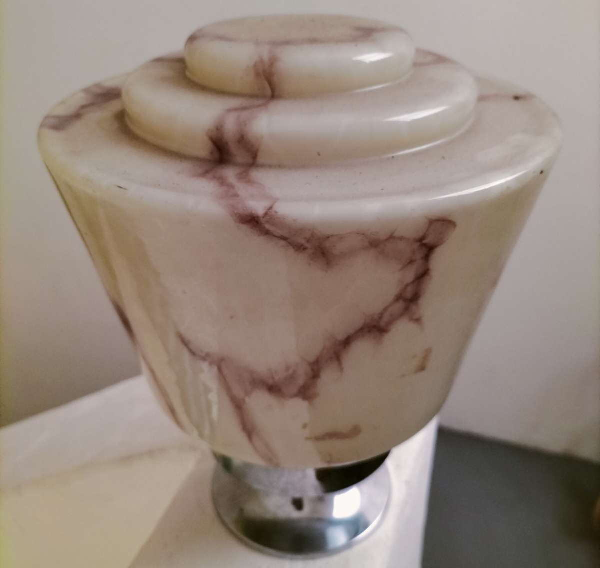 Rare Art Deco Vintage lamp shade with ceiling mount