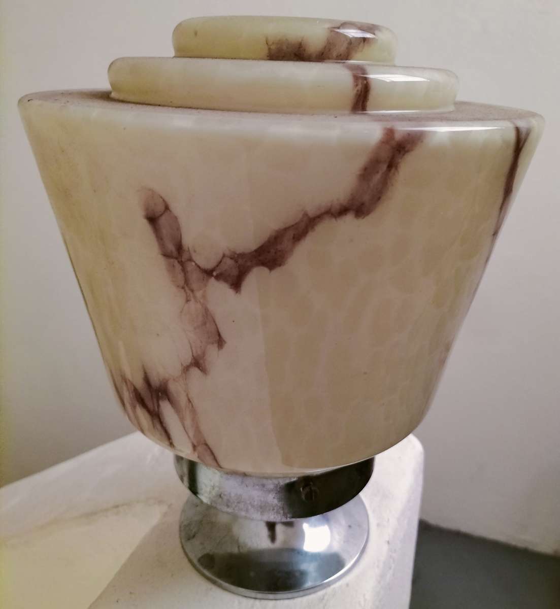 Rare Art Deco Vintage lamp shade with ceiling mount