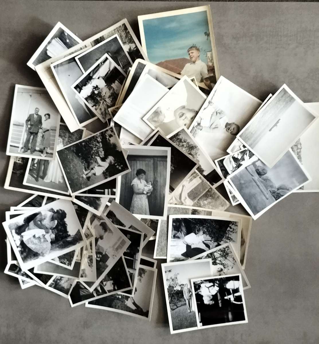 Vintage snap shot photographs (circa 1950s) x70